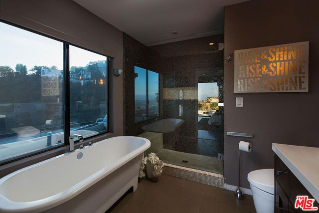 1733 SUNSET PLAZA Drive, West Hollywood, CA 90069