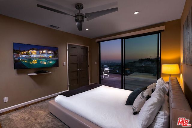 1733 SUNSET PLAZA Drive, West Hollywood, CA 90069