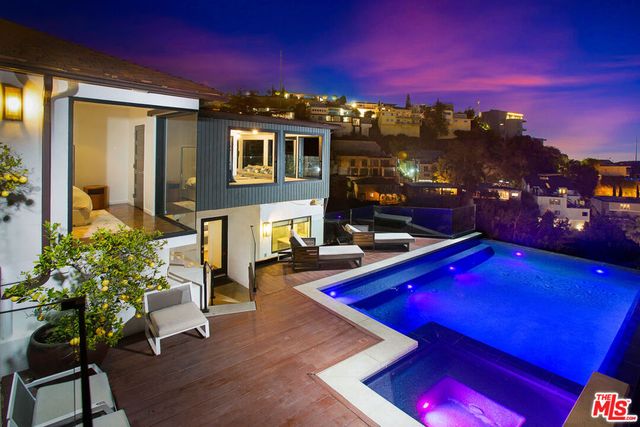 1733 SUNSET PLAZA Drive, West Hollywood, CA 90069