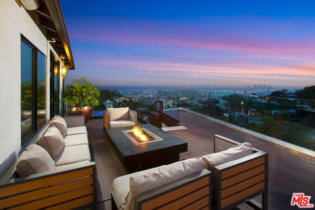 1733 SUNSET PLAZA Drive, West Hollywood, CA 90069