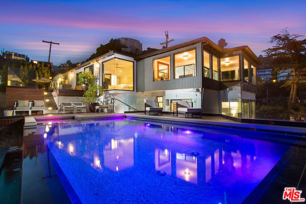 1733 SUNSET PLAZA Drive, West Hollywood, CA 90069