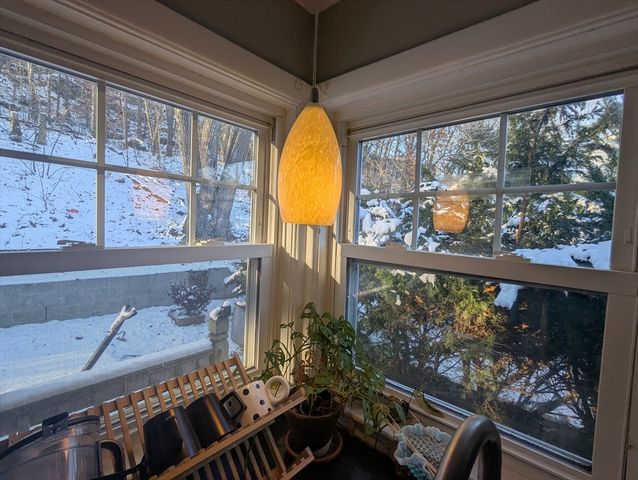 12 James St, Winchester, MA 01890