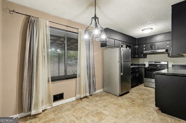 1995 Matt Drive, Austell, GA 30168