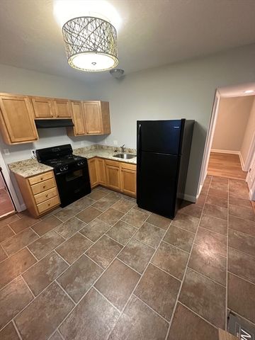 5-7 Sturtevant Ave. 1R, Norwood, MA 02062