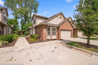 42756 Gateway Drive 15, Plymouth, MI 48170