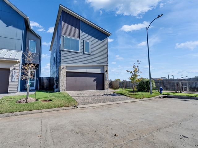 5702 Rucio Lane, Houston, TX 77092