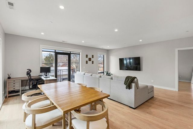 6246 N Pulaski Road 204, Chicago, IL 60646