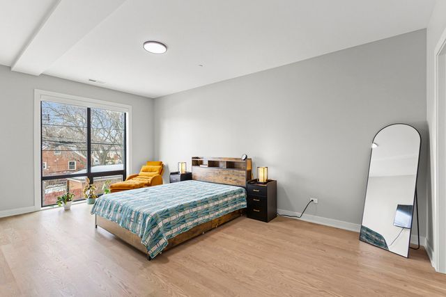 6246 N Pulaski Road 204, Chicago, IL 60646