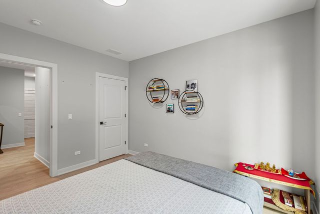 6246 N Pulaski Road 204, Chicago, IL 60646