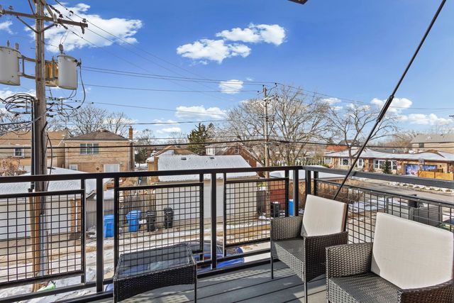 6246 N Pulaski Road 204, Chicago, IL 60646