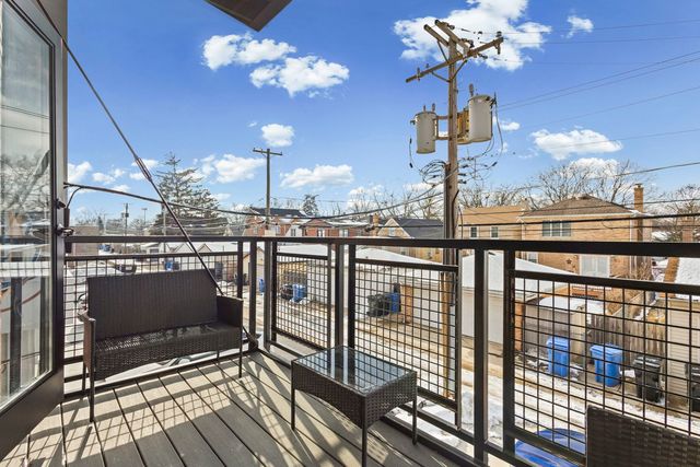 6246 N Pulaski Road 204, Chicago, IL 60646