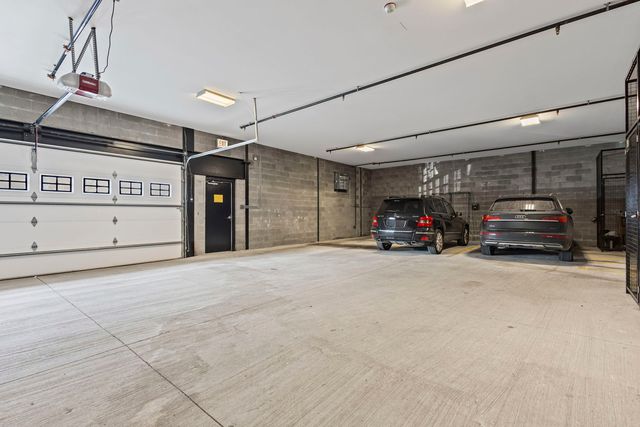 6246 N Pulaski Road 204, Chicago, IL 60646