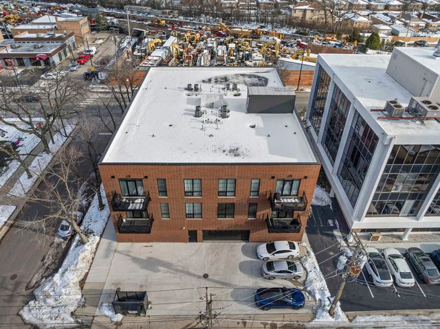 6246 N Pulaski Road 204, Chicago, IL 60646