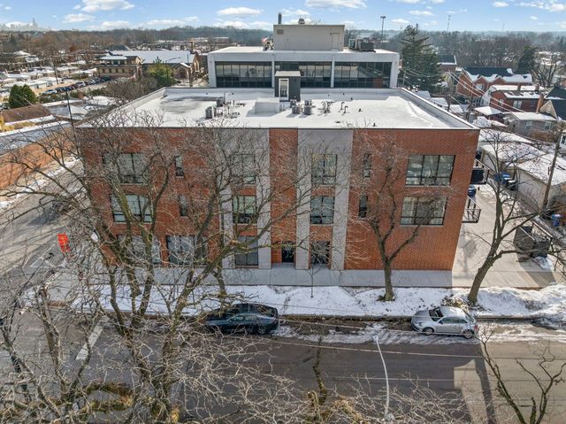 6246 N Pulaski Road 204, Chicago, IL 60646