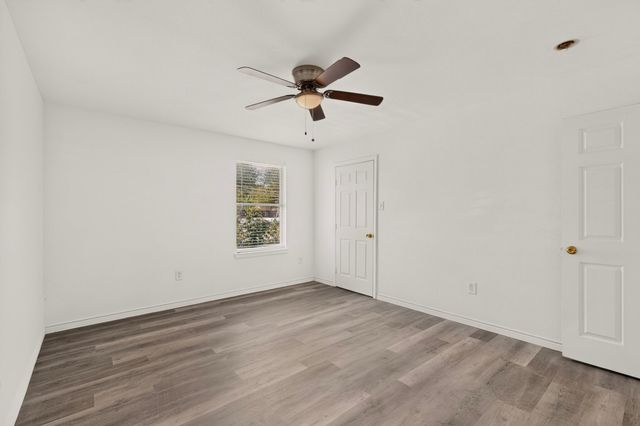 1512 Rowan Avenue, Dallas, TX 75223