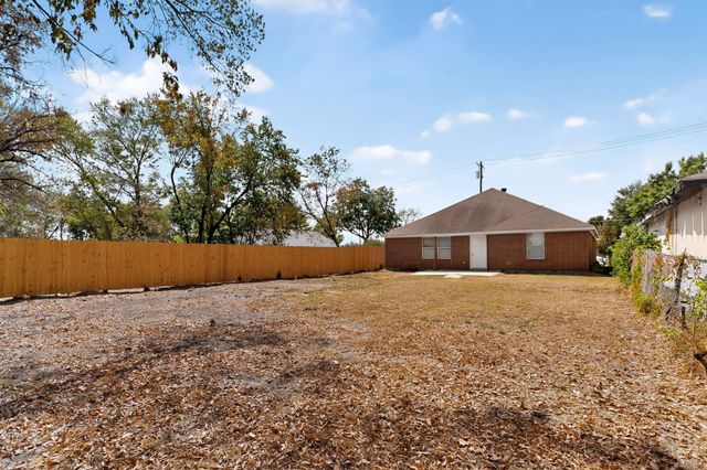 1512 Rowan Avenue, Dallas, TX 75223