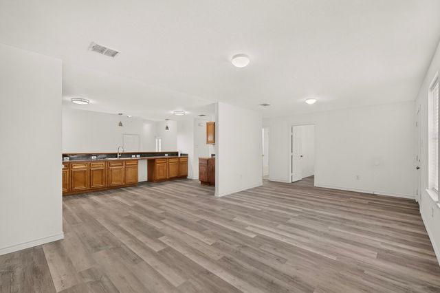 1512 Rowan Avenue, Dallas, TX 75223