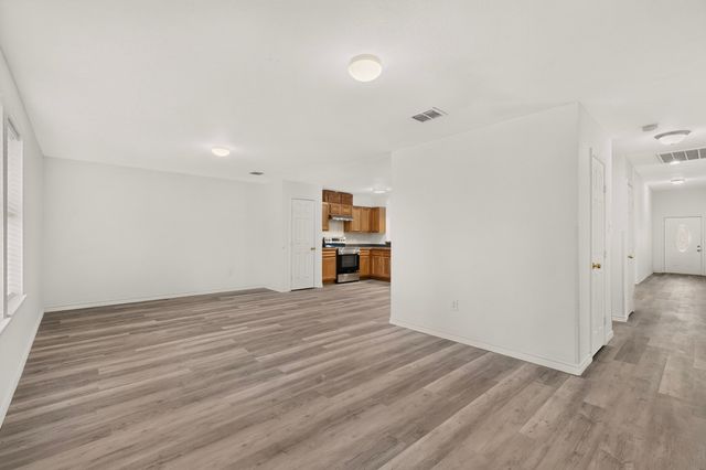 1512 Rowan Avenue, Dallas, TX 75223