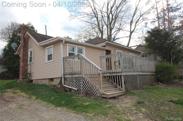 120 E Lafayette Street, Milford Village, MI 48381