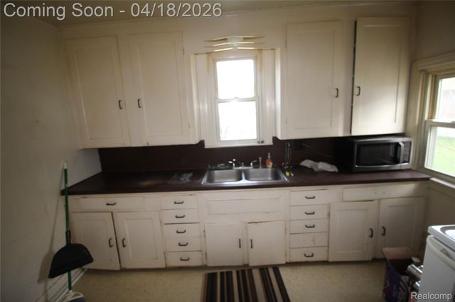 120 E Lafayette Street, Milford Village, MI 48381