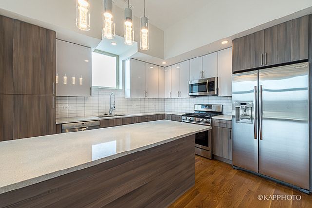 2835 W Division Street 1W, Chicago, IL 60622