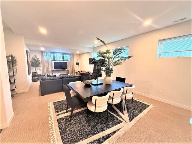 2835 W Division Street 1W, Chicago, IL 60622