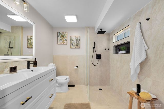 18424 135th Place SE, Renton, WA 98058