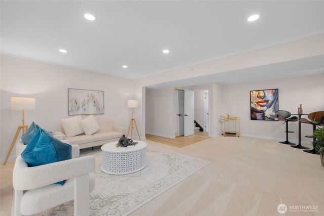 18424 135th Place SE, Renton, WA 98058