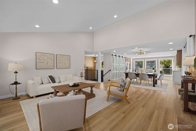 18424 135th Place SE, Renton, WA 98058