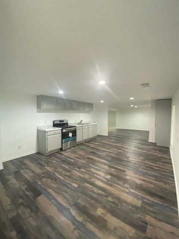 410 Pleasure Land Road, Gun Barrel City, TX 75156