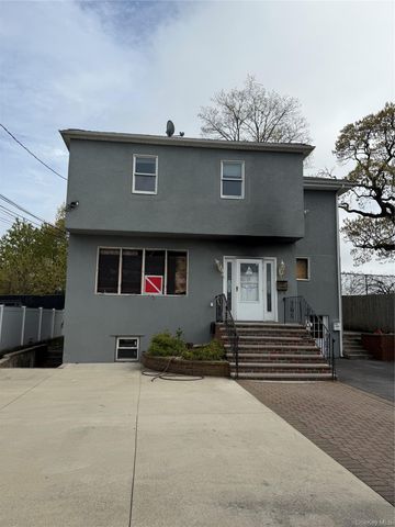 215 Spring Street, Lawrence, NY 11559