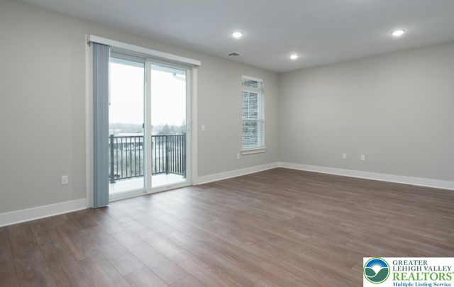 2295 Lafayette Park Drive A2, Forks Twp, PA 18040