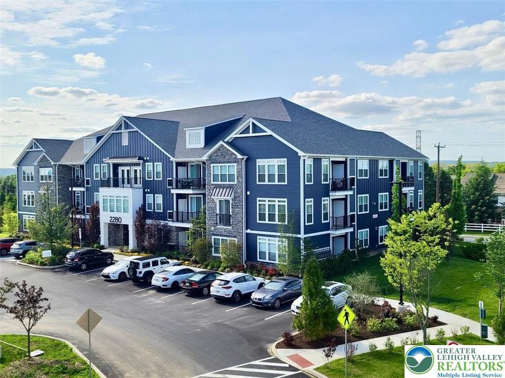 2295 Lafayette Park Drive A2, Forks Twp, PA 18040