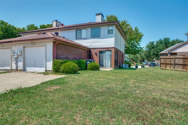 5401 Whisper Glen Drive, Arlington, TX 76017