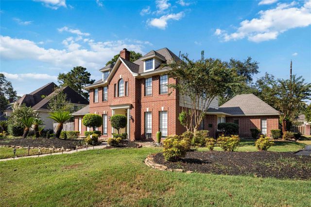 5211 Gladehill Drive, Houston, TX 77345