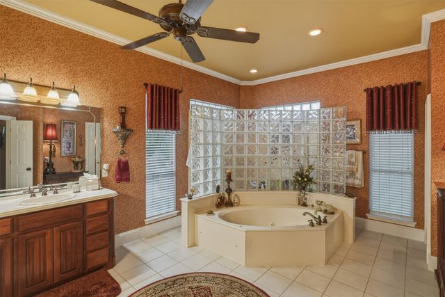 107 Nob Hill Lane, Ovilla, TX 75154