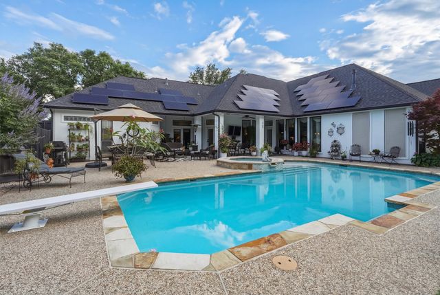 107 Nob Hill Lane, Ovilla, TX 75154