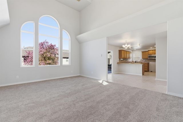 627 Kings Glen Loop, Grand Junction, CO 81504