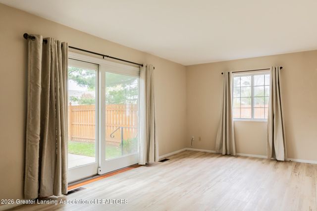 1628 Peppertree Lane 20, Lansing, MI 48912