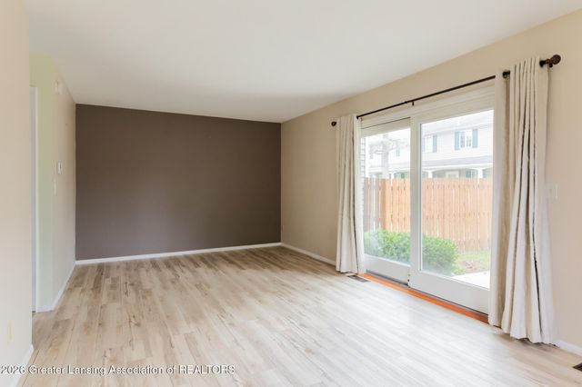 1628 Peppertree Lane 20, Lansing, MI 48912