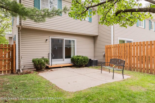 1628 Peppertree Lane 20, Lansing, MI 48912