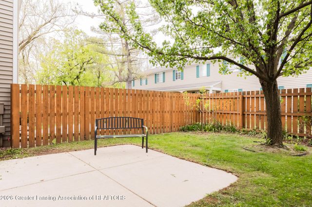 1628 Peppertree Lane 20, Lansing, MI 48912
