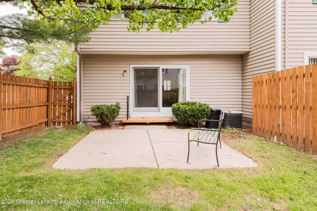 1628 Peppertree Lane 20, Lansing, MI 48912