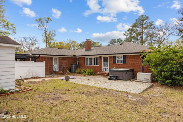 302 Oak Drive, Washington, NC 27889