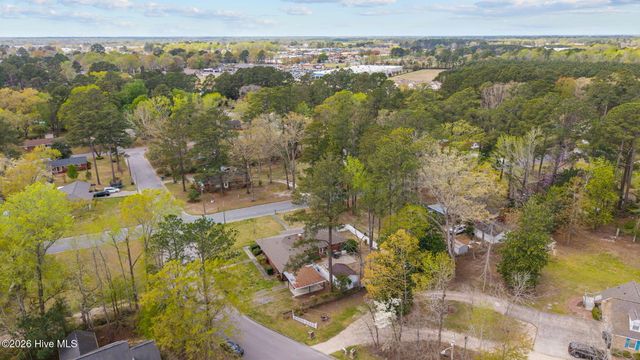 302 Oak Drive, Washington, NC 27889