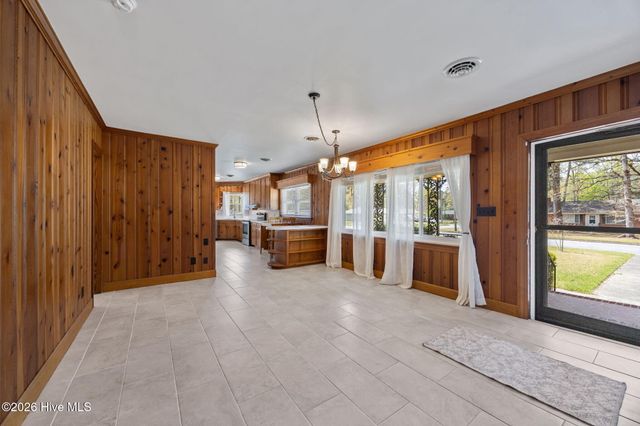 302 Oak Drive, Washington, NC 27889