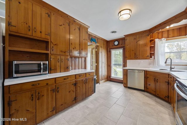 302 Oak Drive, Washington, NC 27889