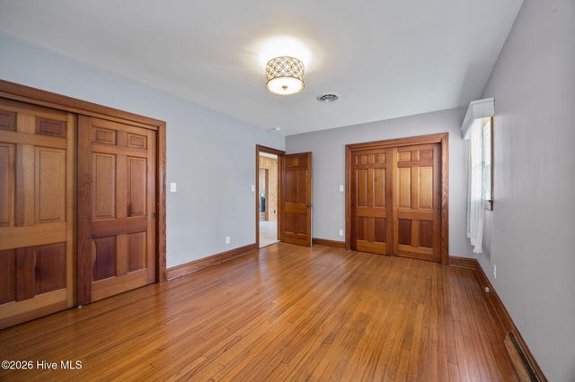 302 Oak Drive, Washington, NC 27889