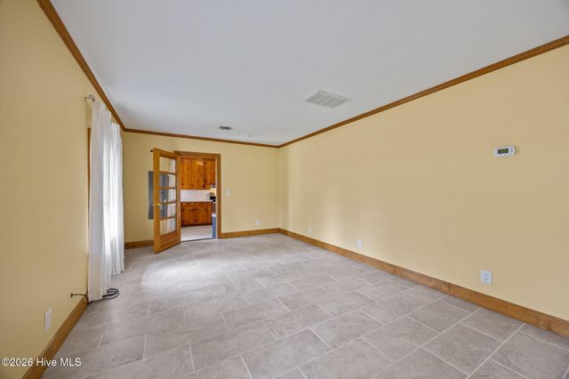 302 Oak Drive, Washington, NC 27889