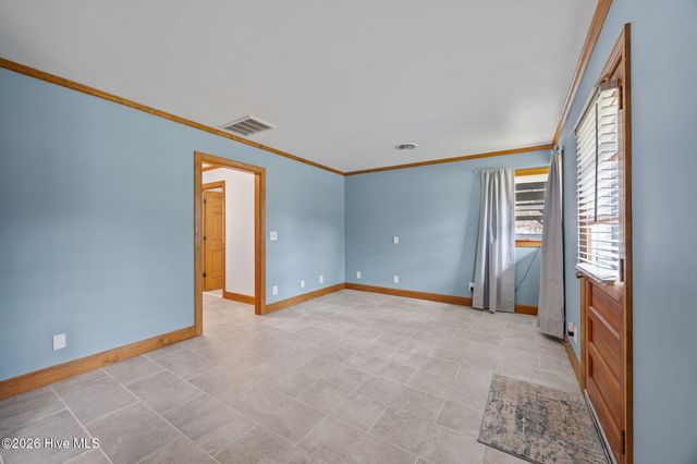 302 Oak Drive, Washington, NC 27889